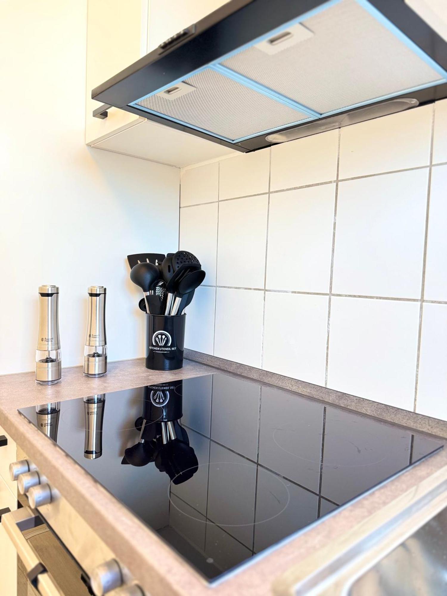 Regency - Exklusive Zentrale 45m2 Mit Balkon, Wifi Und Netflix Hannover